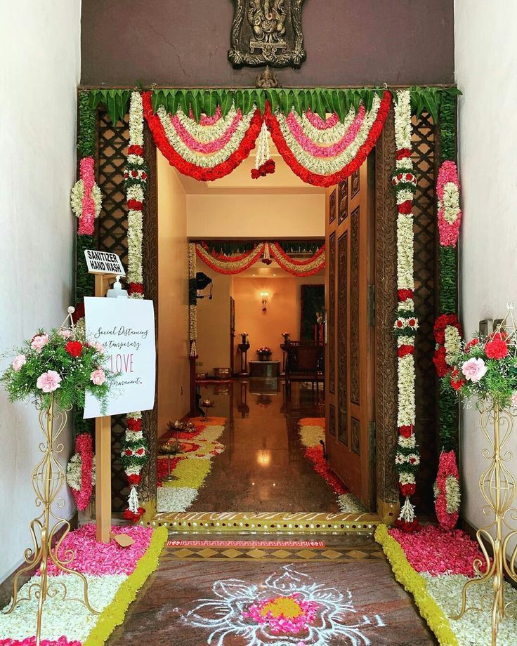 Housewarming Floral Decor